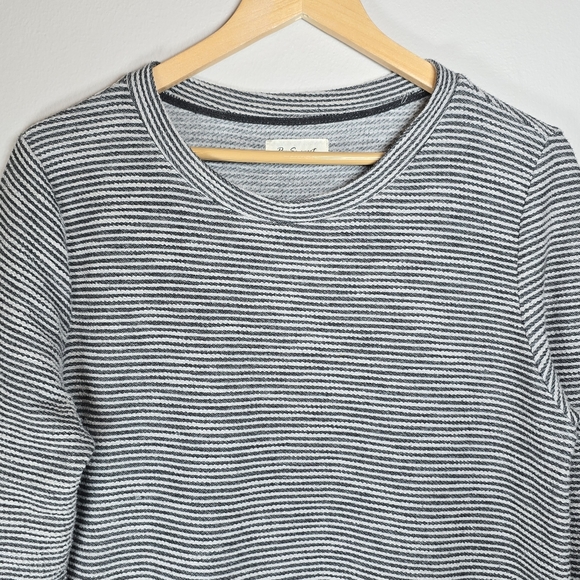Per Se Sport Gray Stripe Knit Sweater Medium Large Stretch Country Cottage Chic - Picture 4 of 9